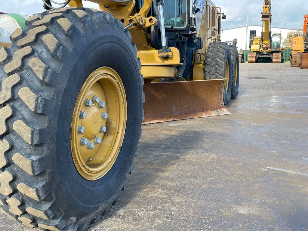 Caterpillar 140M2