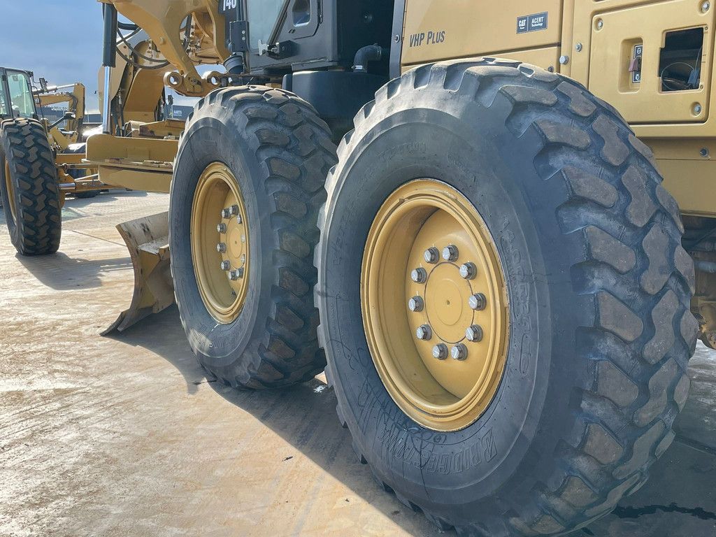 Caterpillar 140M2