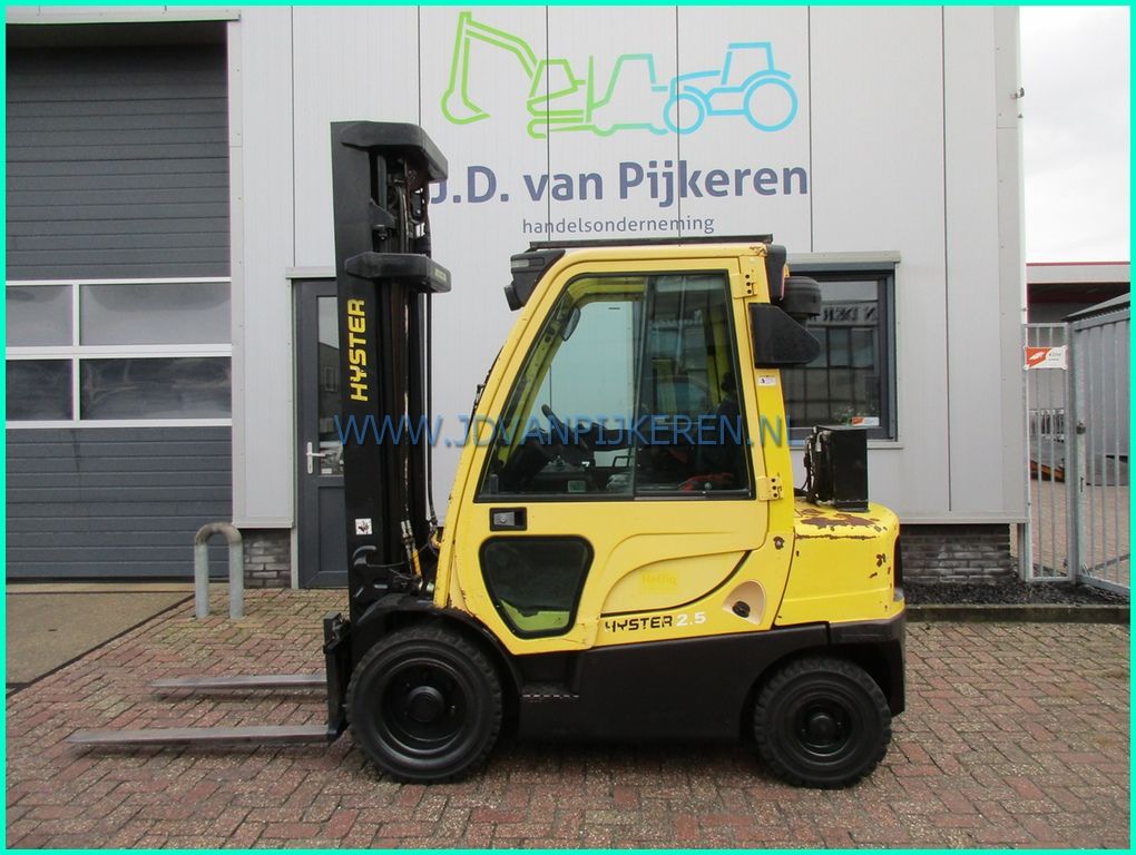 Hyster H2.50FT diesel 2016 8718uur 4x hydrauliek + cabine