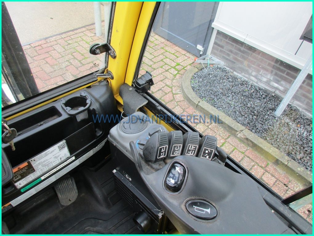 Hyster H2.50FT diesel 2016 8718uur 4x hydrauliek + cabine