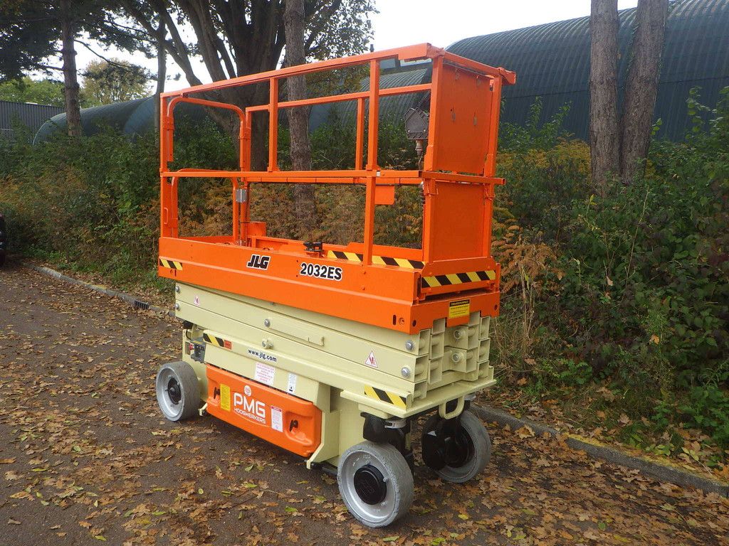 Scissor lift JLG 2032ES Electric 8.10m 2015 with Transport trailer Vlemmix E 3500kg 2025 New