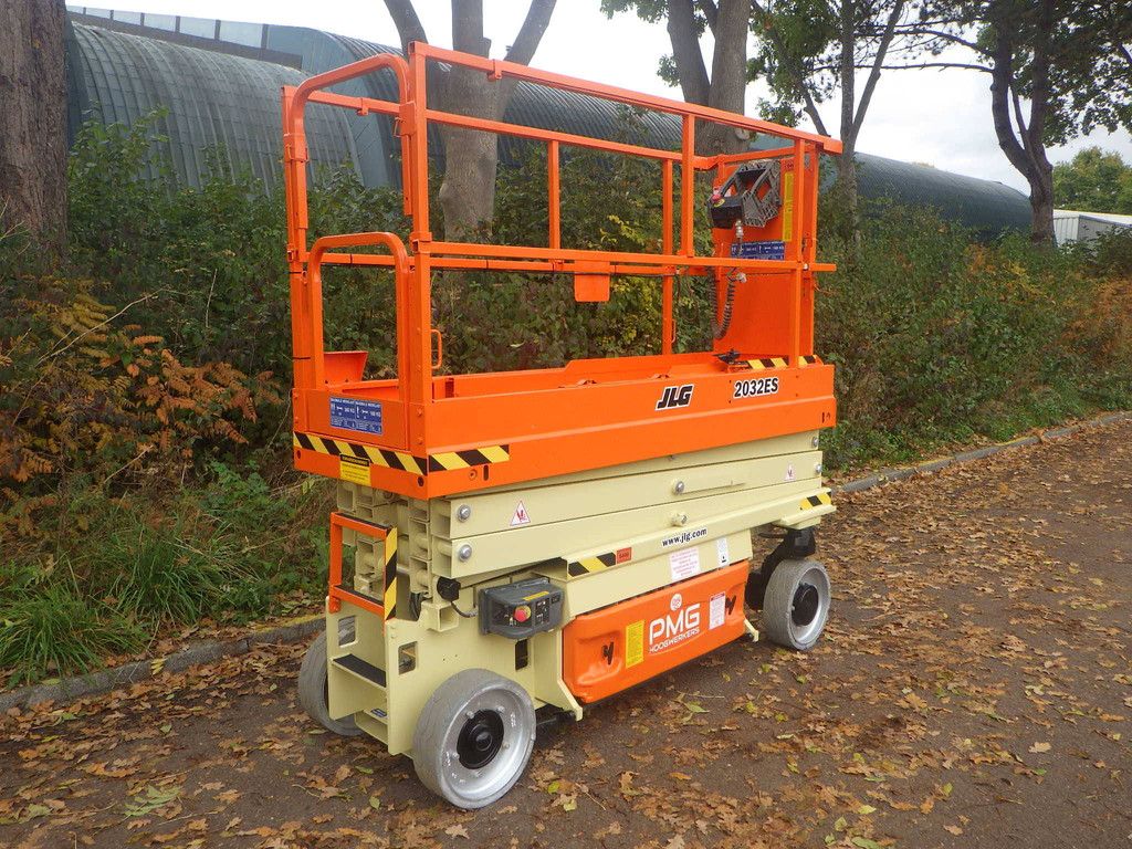 Scissor lift JLG 2032ES Electric 8.10m 2015 with Transport trailer Vlemmix E 3500kg 2025 New