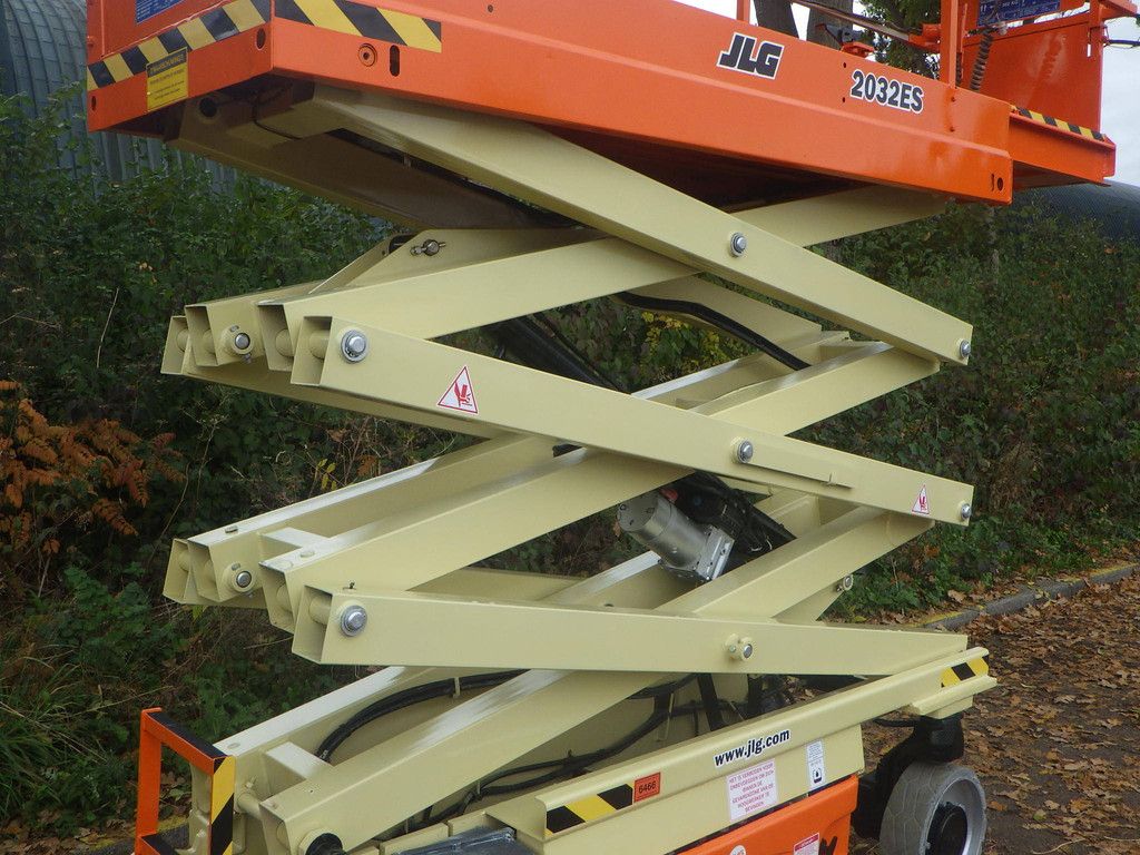 Scissor lift JLG 2032ES Electric 8.10m 2015 with Transport trailer Vlemmix E 3500kg 2025 New