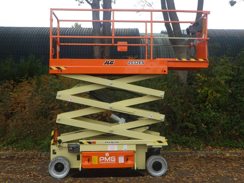 Scissor lift JLG 2032ES Electric 8.10m 2015 with Transport trailer Vlemmix E 3500kg 2025 New