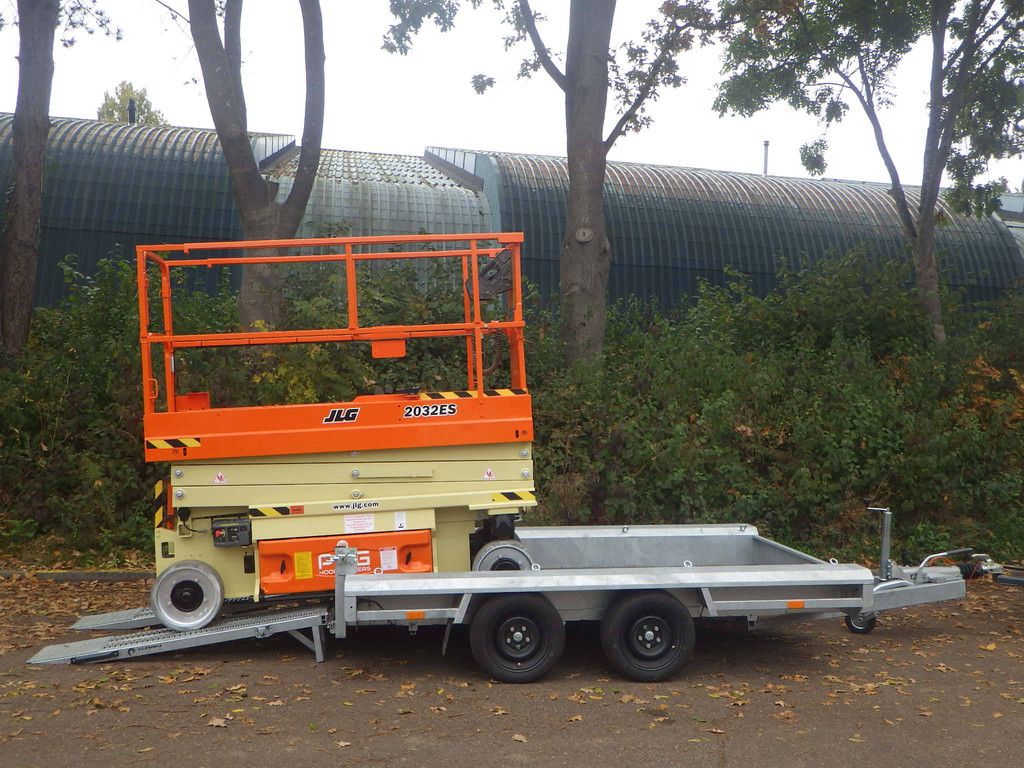 Scissor lift JLG 2032ES Electric 8.10m 2015 with Transport trailer Vlemmix E 3500kg 2025 New