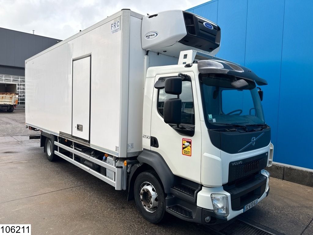 Volvo FL 250 EURO 6, Carrier, Meat hanging rails