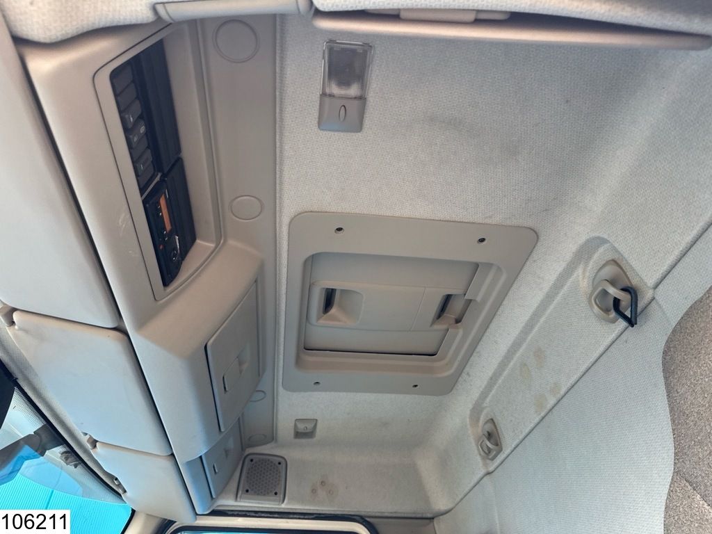Volvo FL 250 EURO 6, Carrier, Meat hanging rails