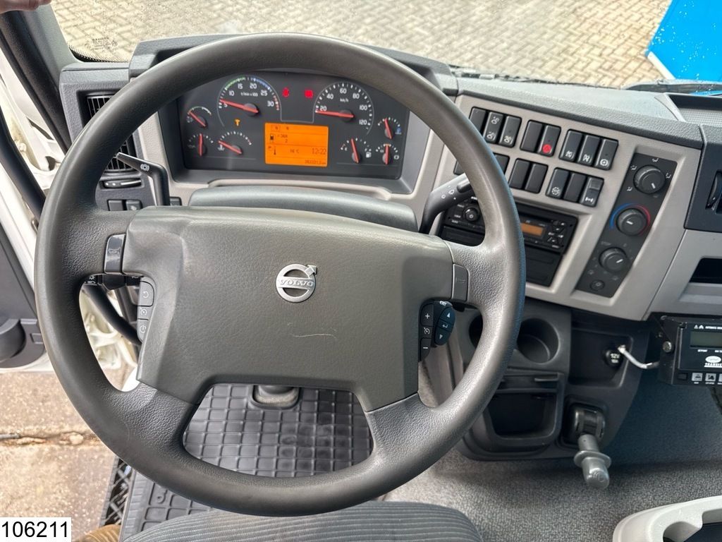 Volvo FL 250 EURO 6, Carrier, Meat hanging rails