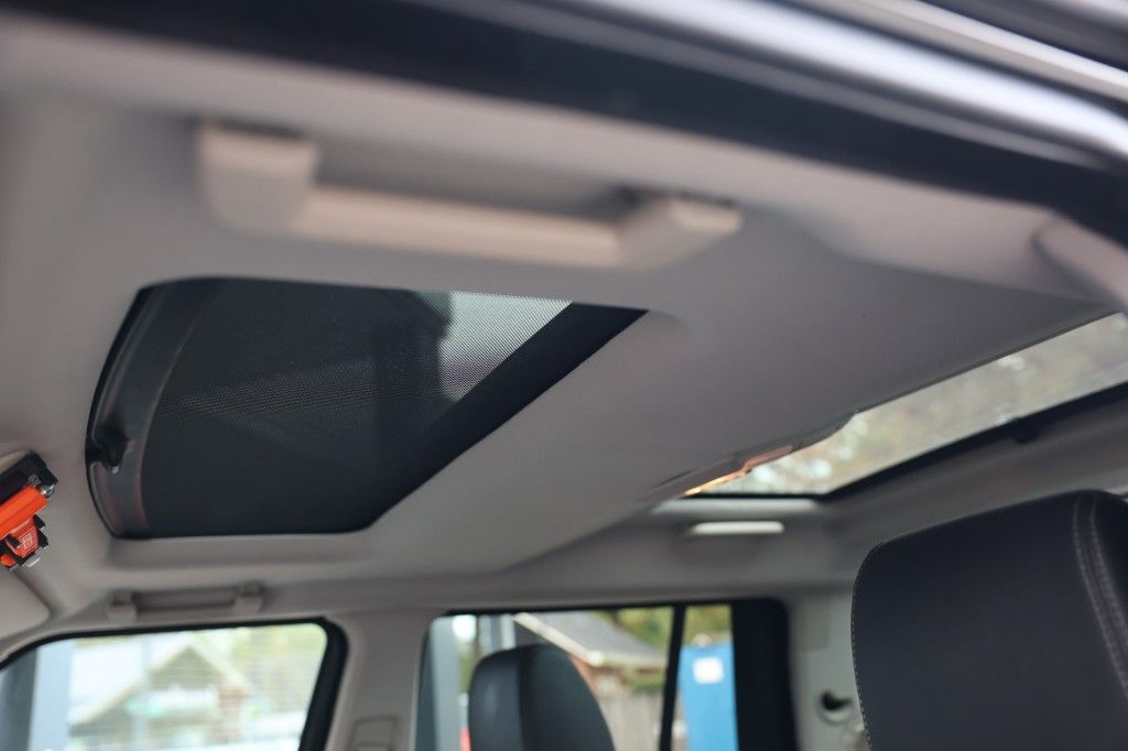 Land Rover Discovery 3.0 SD V6 A/T VAN MARGE