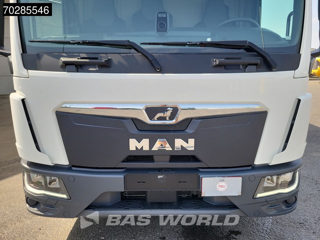 MAN TGL 12.250 4X2 12tonner low mileage 1500kg Tailgate Euro 6