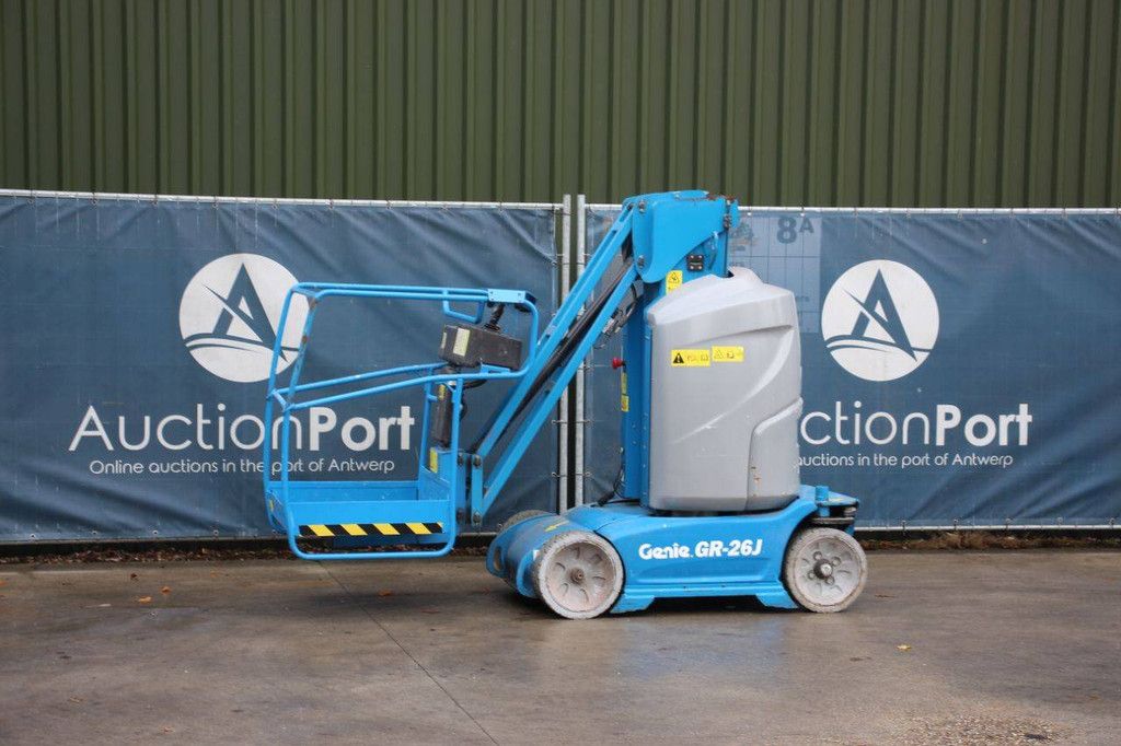 Genie GR-26J Elektrischer Mastlift 9,9 m 2016