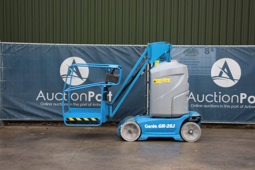 Genie GR-26J Elektrischer Mastlift 9,9 m 2016