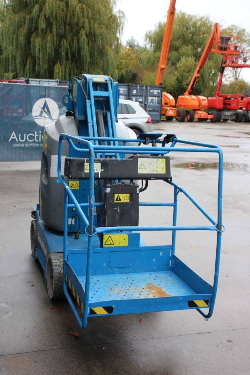 Genie GR-26J Elektrischer Mastlift 9,9 m 2016