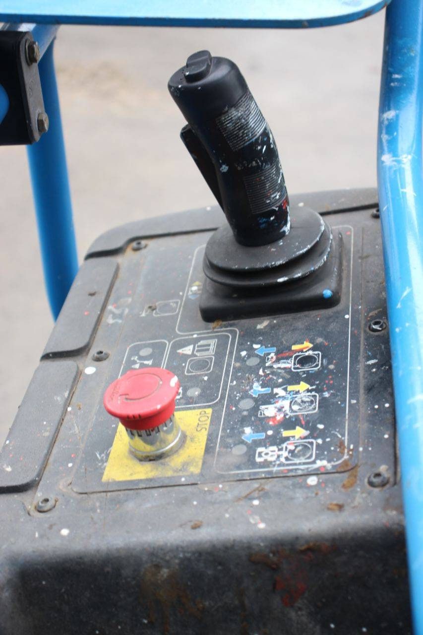 Genie GR-26J Elektrischer Mastlift 9,9 m 2016