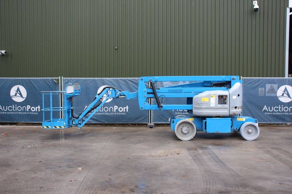 Genie Z-40/23N RJ Electric Articulating Boom Lift 14.32m 2014