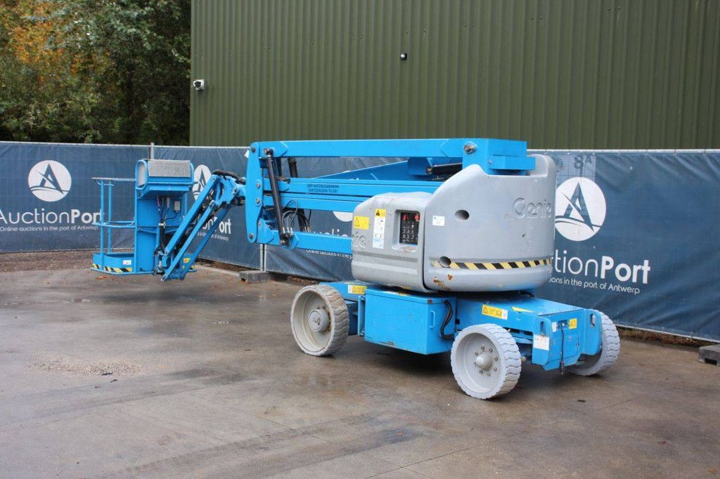 Genie Z-40/23N RJ Electric Articulating Boom Lift 14.32m 2014