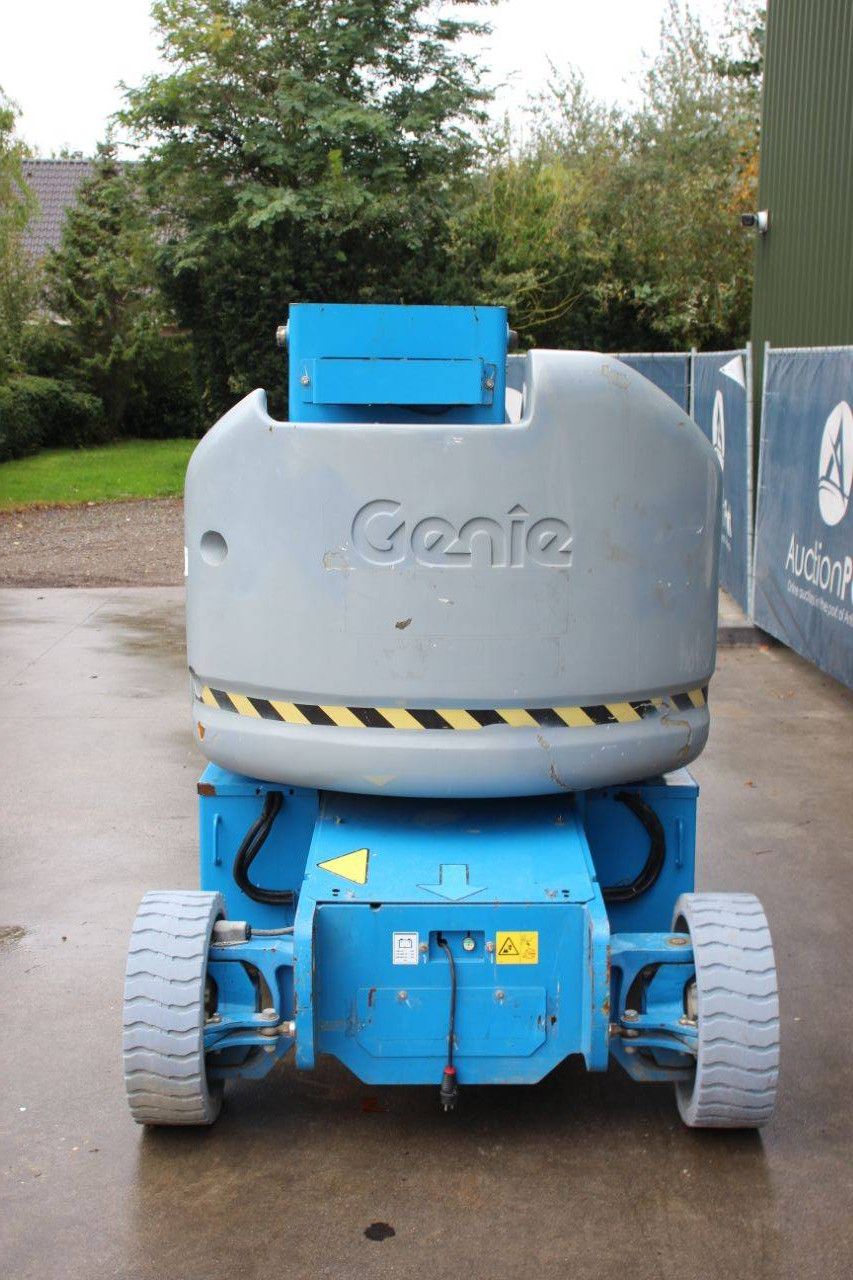 Genie Z-40/23N RJ Electric Articulating Boom Lift 14.32m 2014