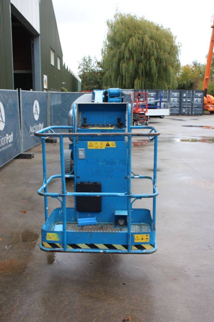 Genie Z-40/23N RJ Electric Articulating Boom Lift 14.32m 2014