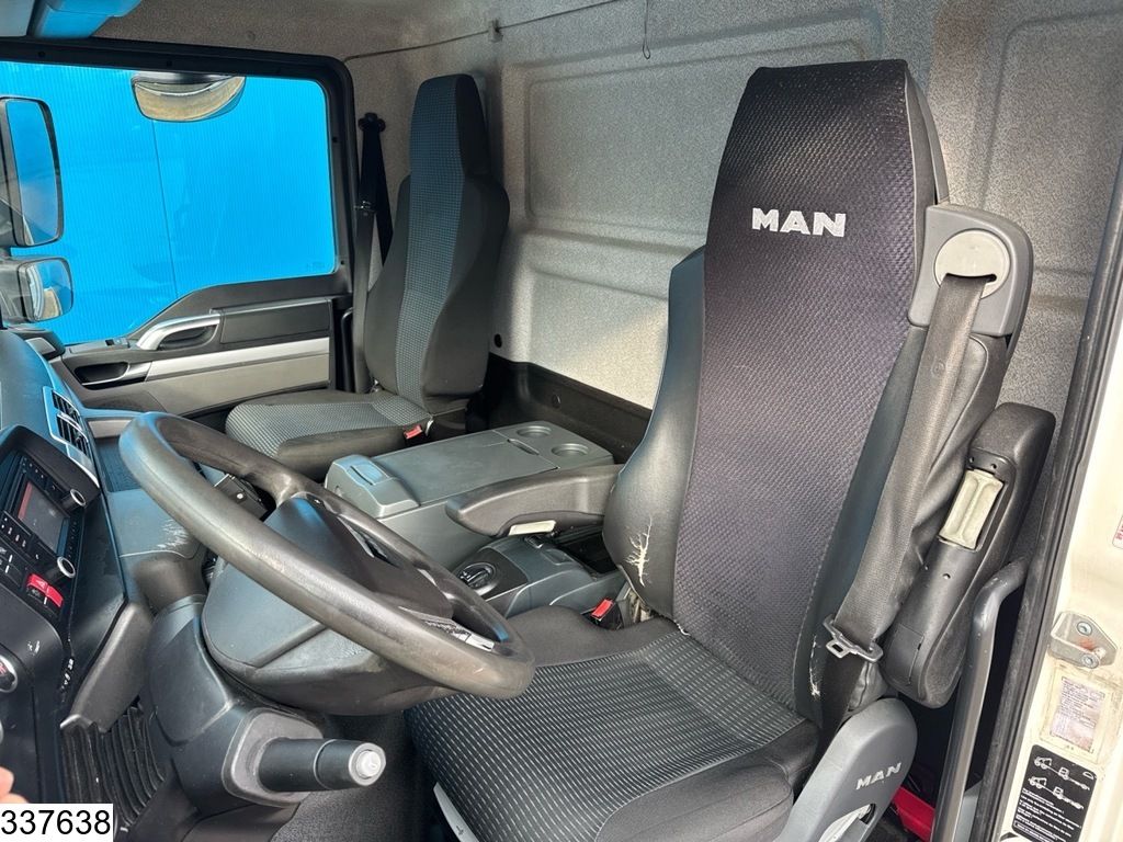 MAN TGM 15 250 EURO 6, Carrier, Meat hanging rails