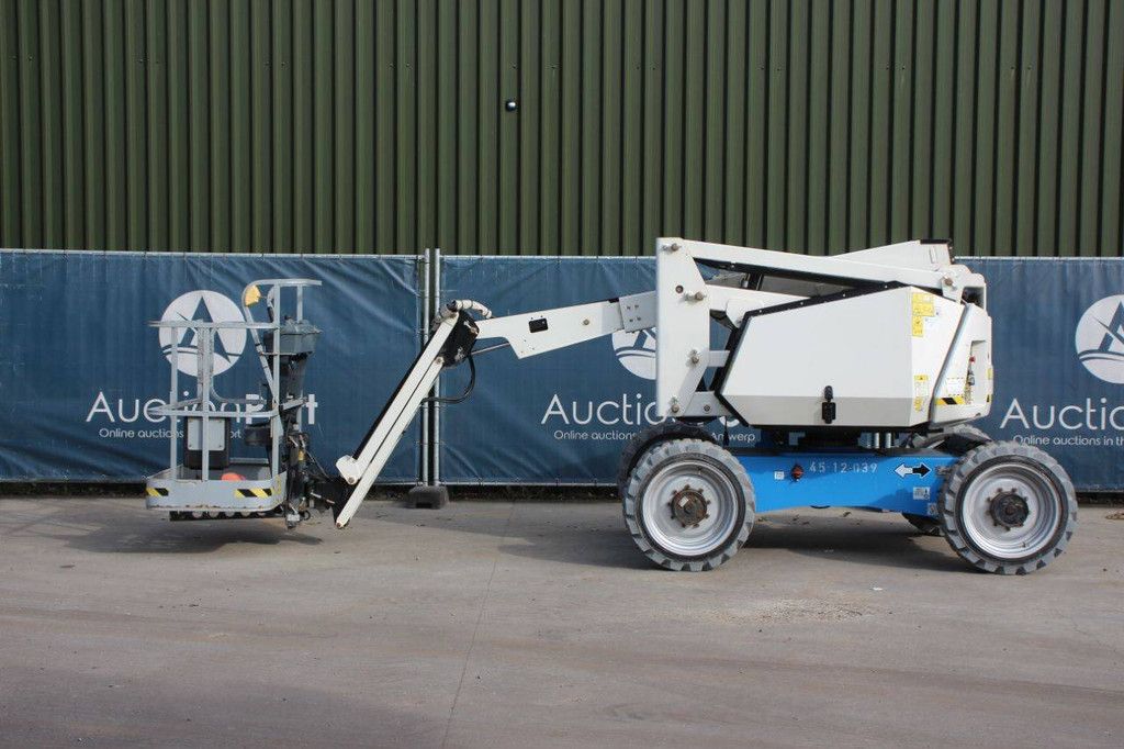 Articulating boom lift JLG H340AJ Diesel 12.33m 2001