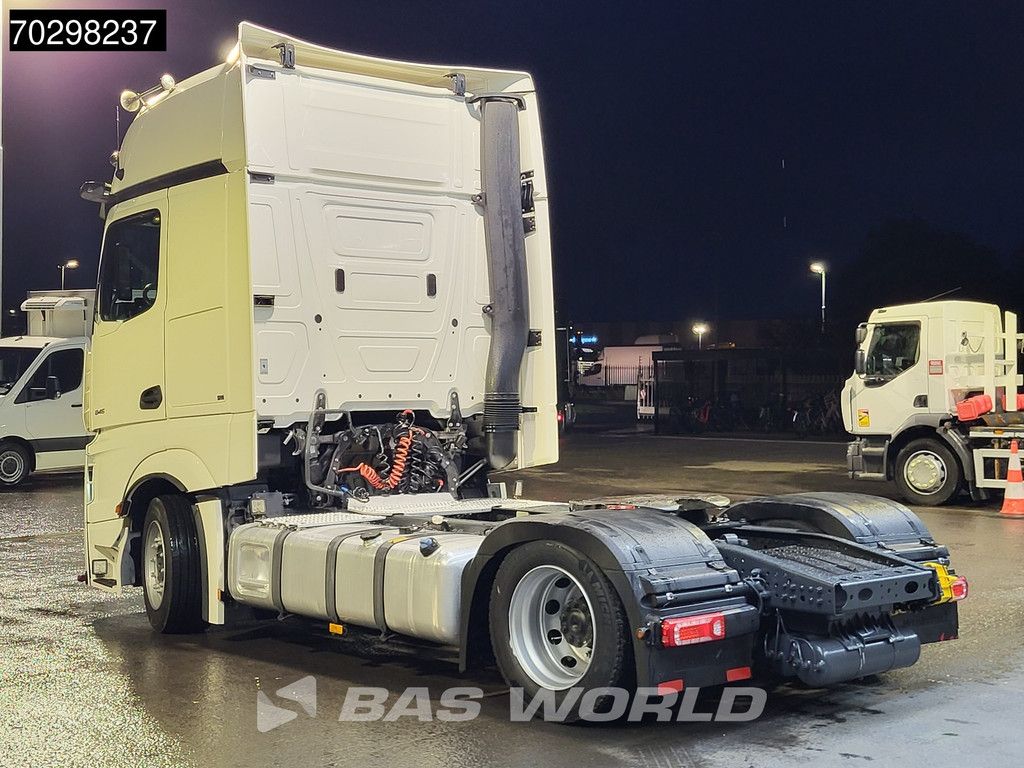 Mercedes Actros 1845 4X2 Retarder Mega 2xTanks Standklima Xenon Navi ACC Euro 6
