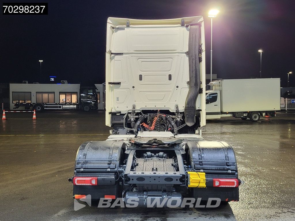 Mercedes Actros 1845 4X2 Retarder Mega 2xTanks Standklima Xenon Navi ACC Euro 6
