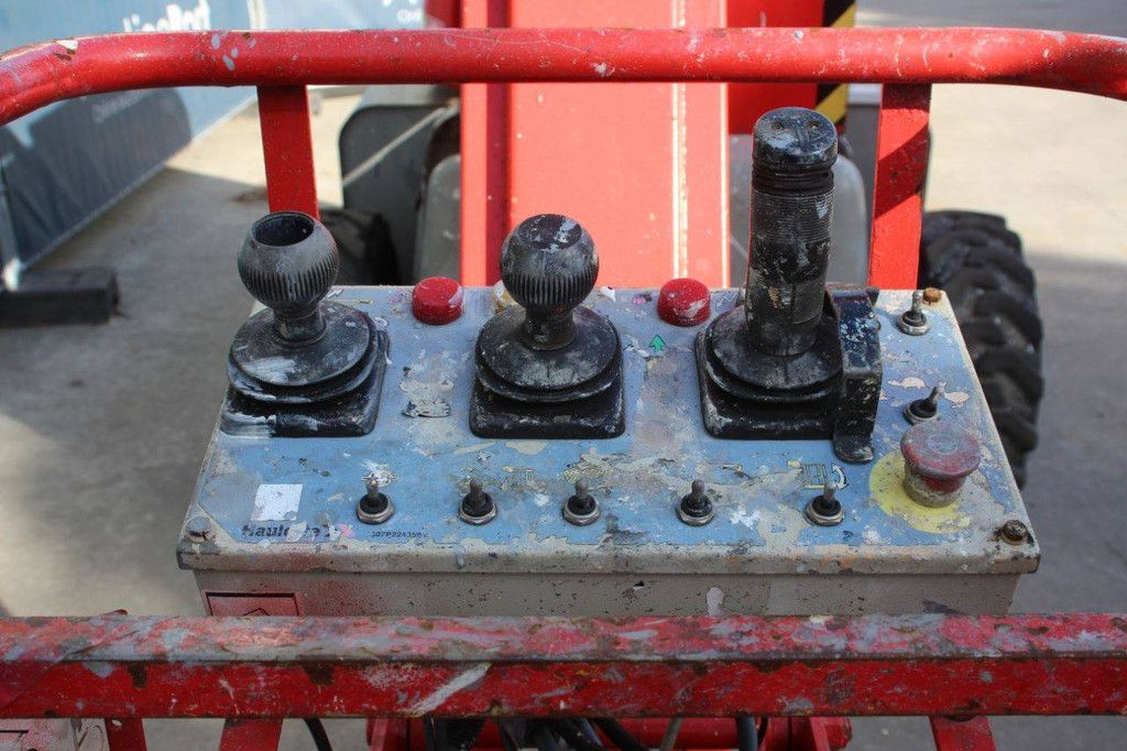 Haulotte HA120PX Diesel 12,4 m Gelenkteleskoparbeitsbühne 2012