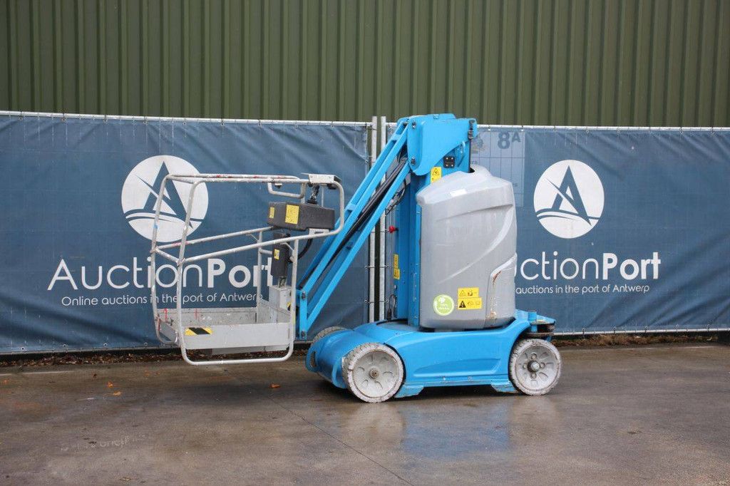 Genie GR26J Electric Mast Lift 9.9m 2016