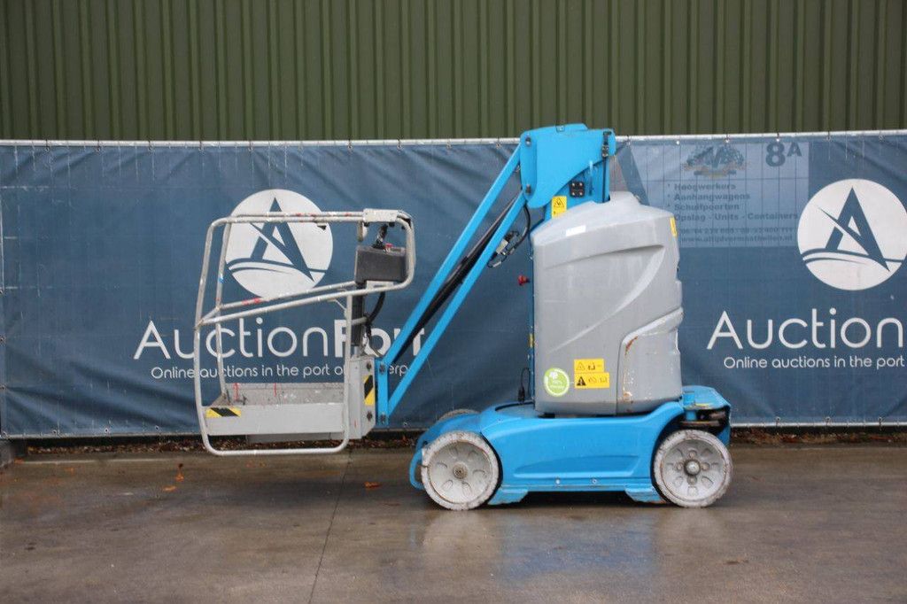 Genie GR26J Electric Mast Lift 9.9m 2016