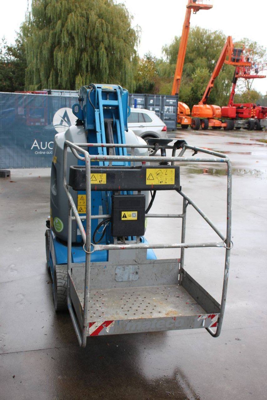 Genie GR26J Electric Mast Lift 9.9m 2016