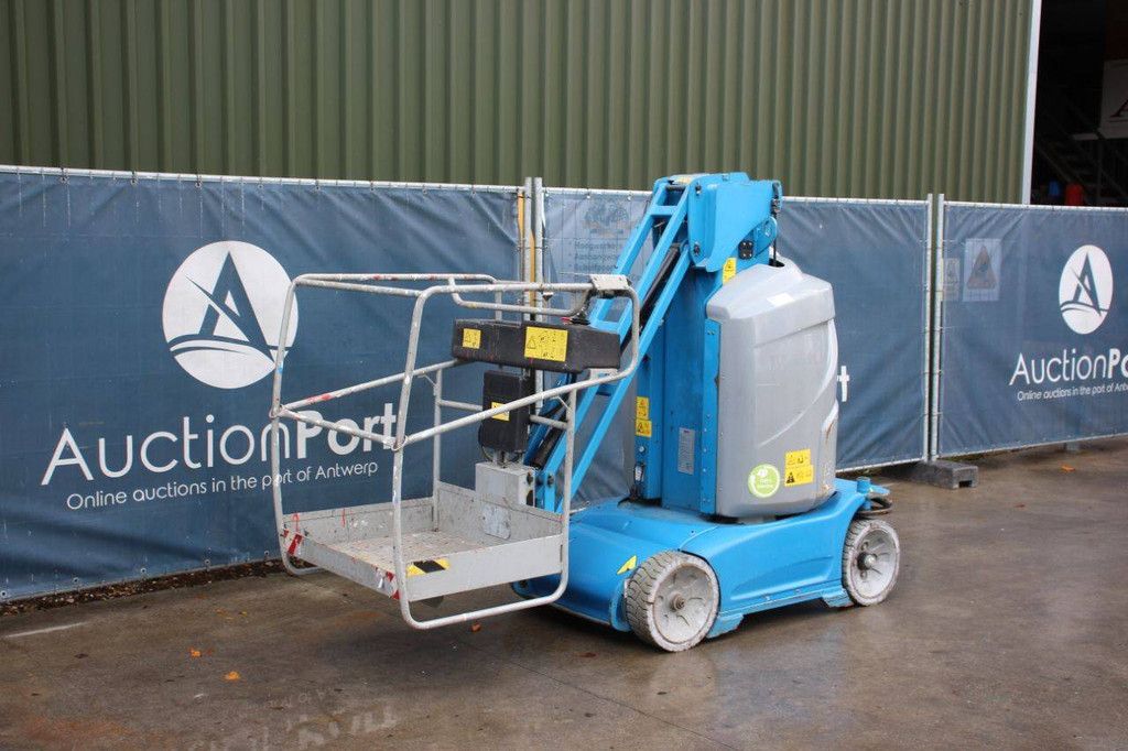 Genie GR26J Electric Mast Lift 9.9m 2016