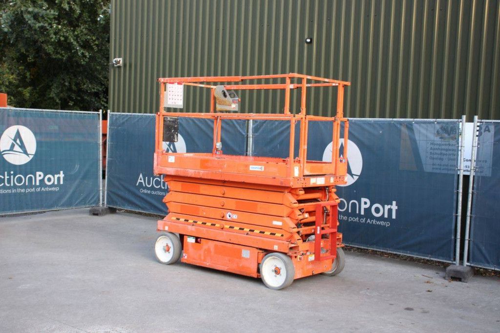 Scissor lift SkyJack SJ4632 Electric 11.7m 2015