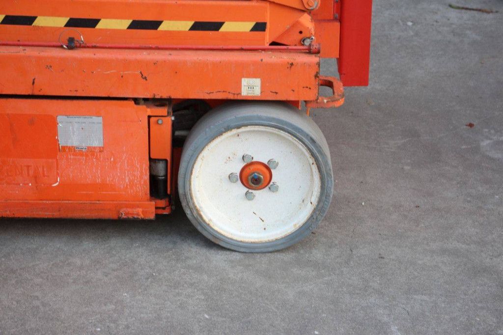 Scissor lift SkyJack SJ4632 Electric 11.7m 2015