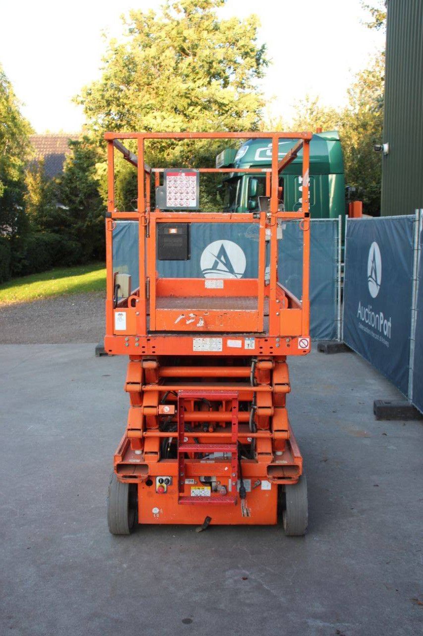 Scissor lift SkyJack SJ4632 Electric 11.7m 2015