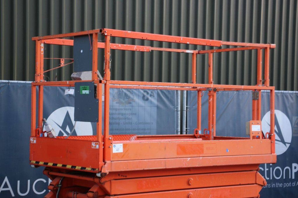 Scissor lift SkyJack SJ4632 Electric 11.7m 2015