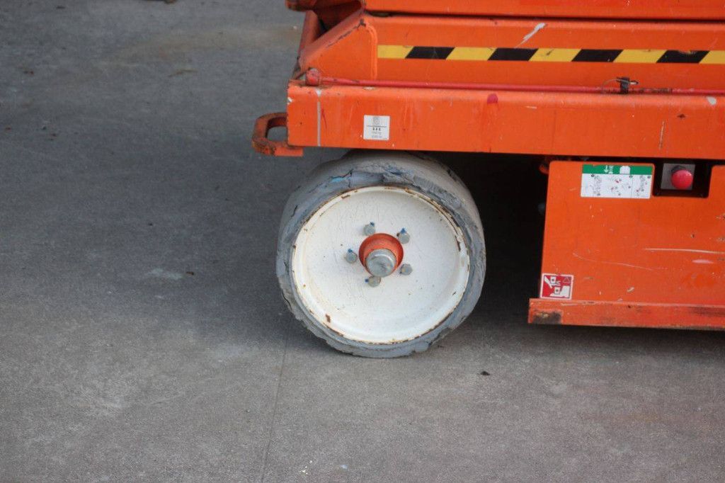 Scissor lift SkyJack SJ4632 Electric 11.7m 2015