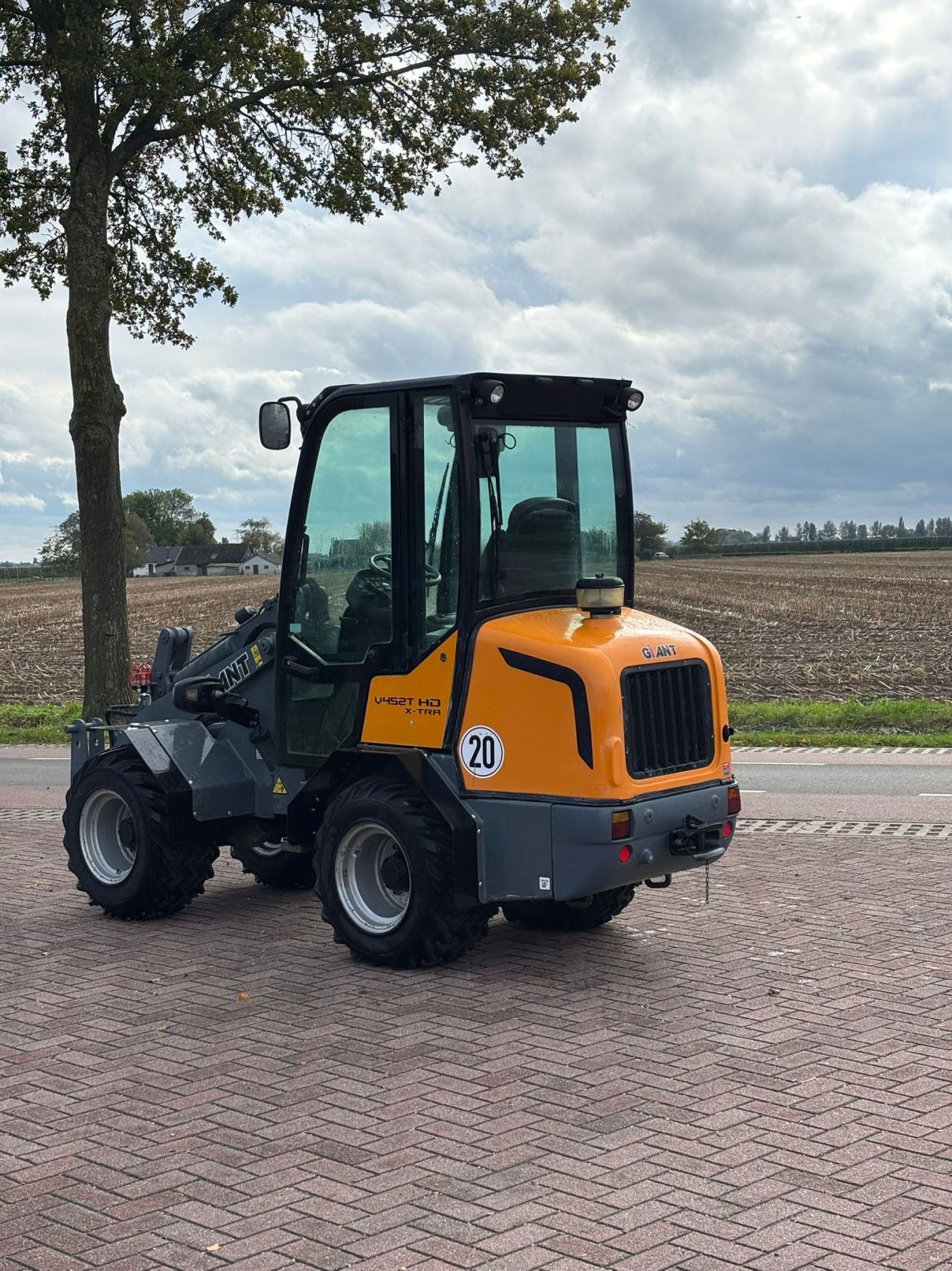 Giant mini shovel v452hd