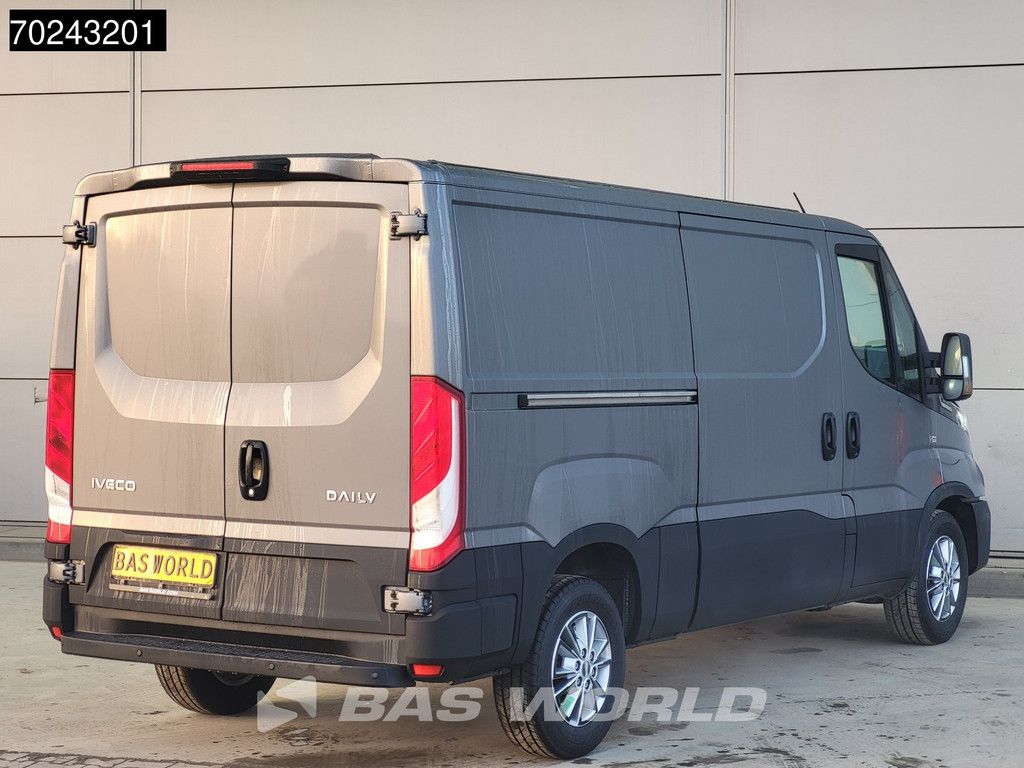 Iveco Daily 35S21 3.0L Automaat 210PK Laag Dak L2H1 2025-Model 3,5t Trekhaak LED Navi ACC Camera Parkeersensoren Euro6 L2 8m3 Klima