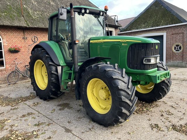 John deere 6520