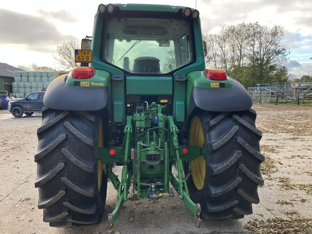 John deere 6520