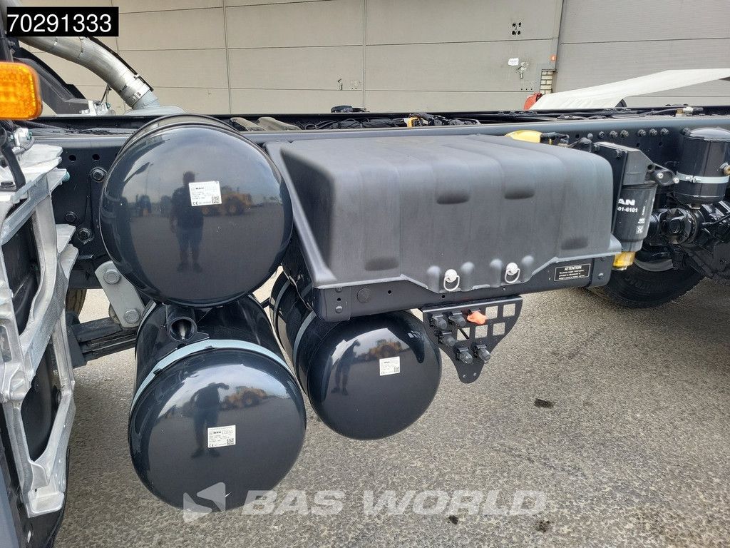 MAN TGS 40.400 6X4 NEW 6x4 chassis PTO Preparation Steelsuspension Big-Axle Automatic Euro 2