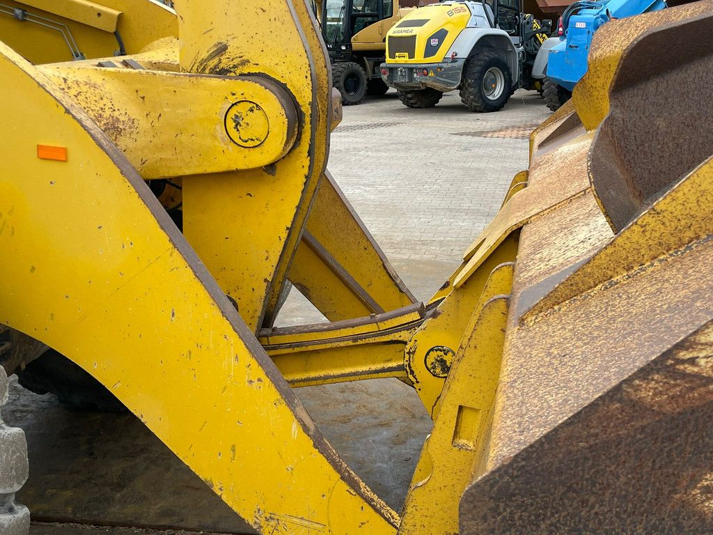 Komatsu WA470-7