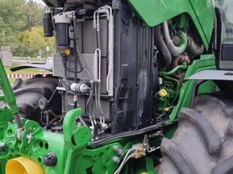 John Deere 6195M