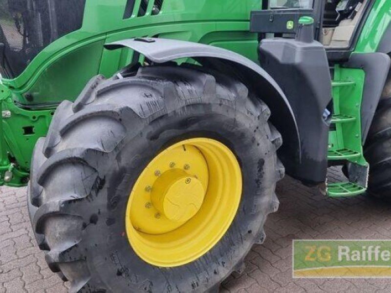John Deere 6195M
