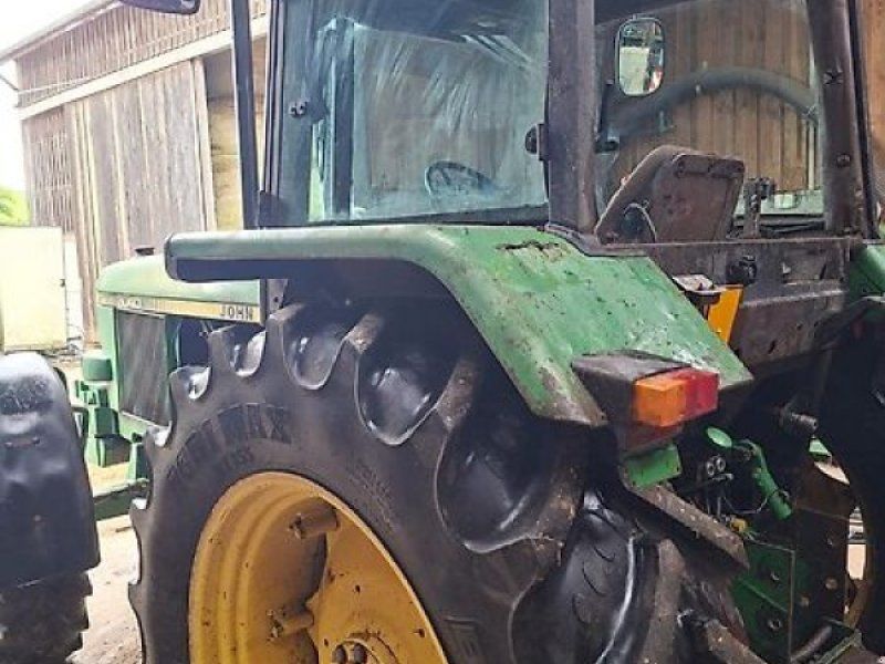 John Deere 3040