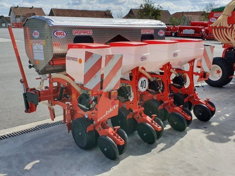 Gaspardo MTR 4 Reihen mit Inox Düngerstreuer