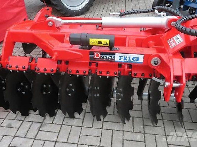 Awemak brona talerzowa składana hydraulicznie Ozyrys BTH40, 4 m