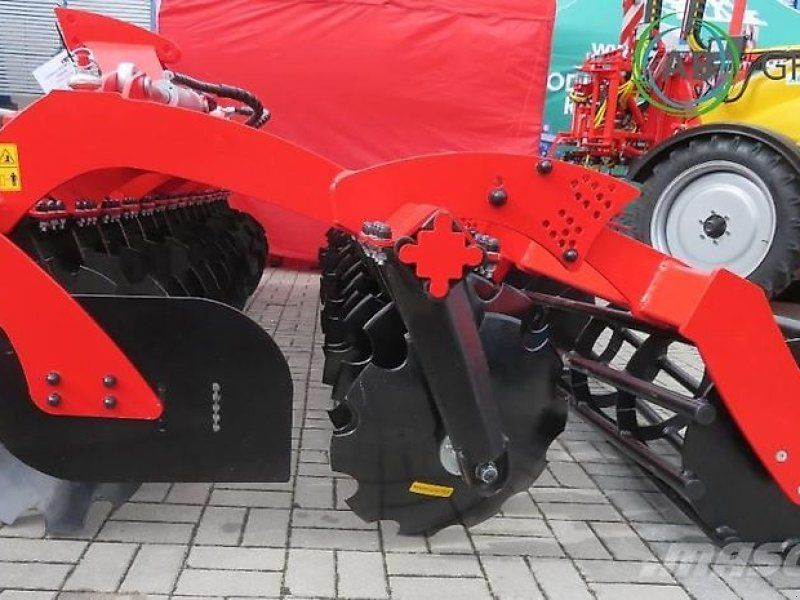 Awemak brona talerzowa składana hydraulicznie Ozyrys BTH40, 4 m