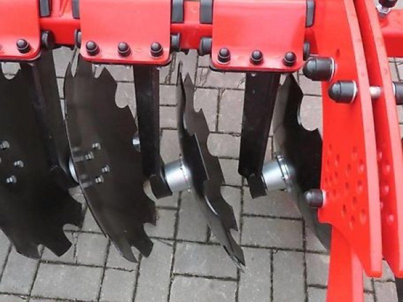 Awemak brona talerzowa składana hydraulicznie Ozyrys BTH40, 4 m