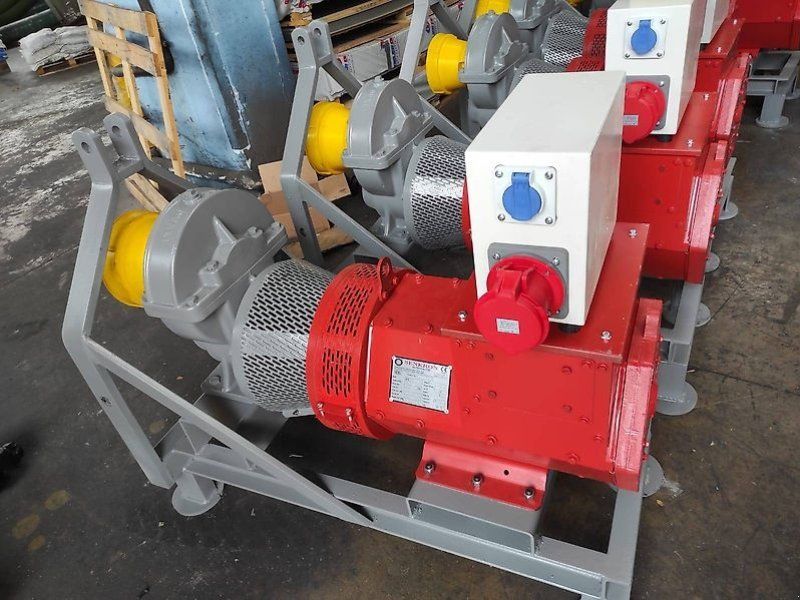 Agregat prądotwórczy Elektro-Jen 25 kVa / 20 kW na WOM z regulac